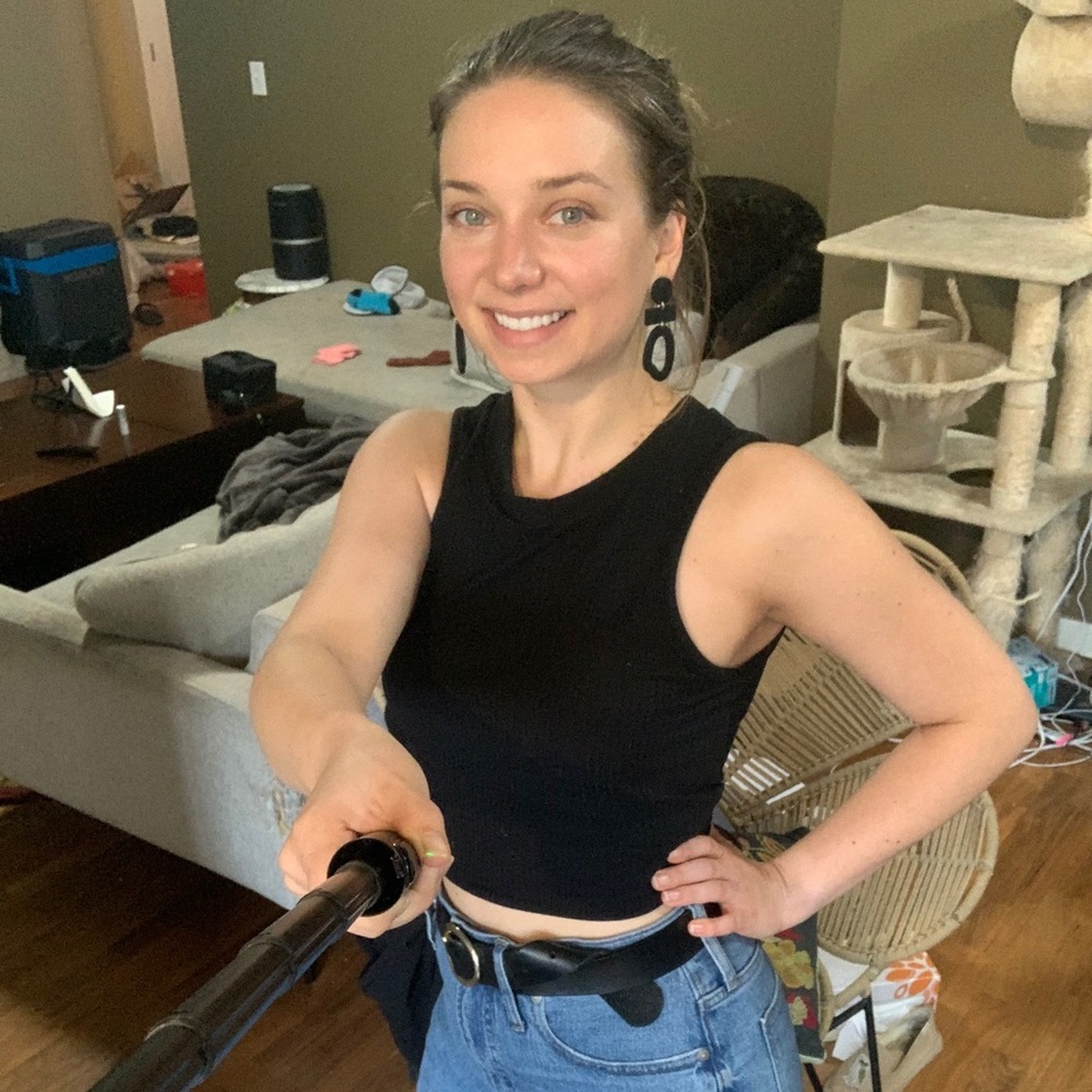 Meet your Posher, Nicole